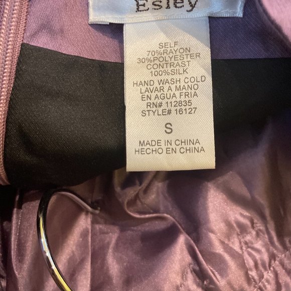 Modcloth Adorn You Dress Small NWOT Purple/Black with Ivory Flowers - Picture 4 of 4